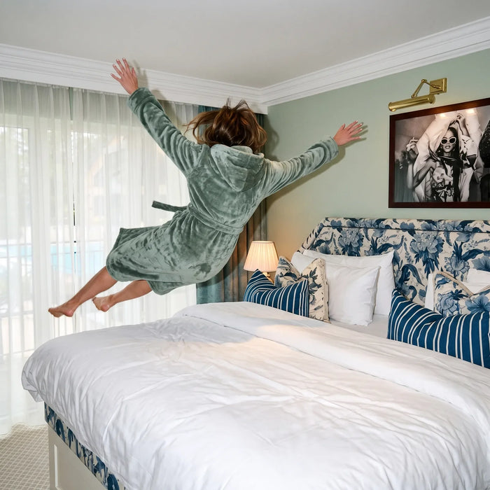 Hotellsäng på Maryhill Estate bäddad med A Funky Dream från Boe Leisure