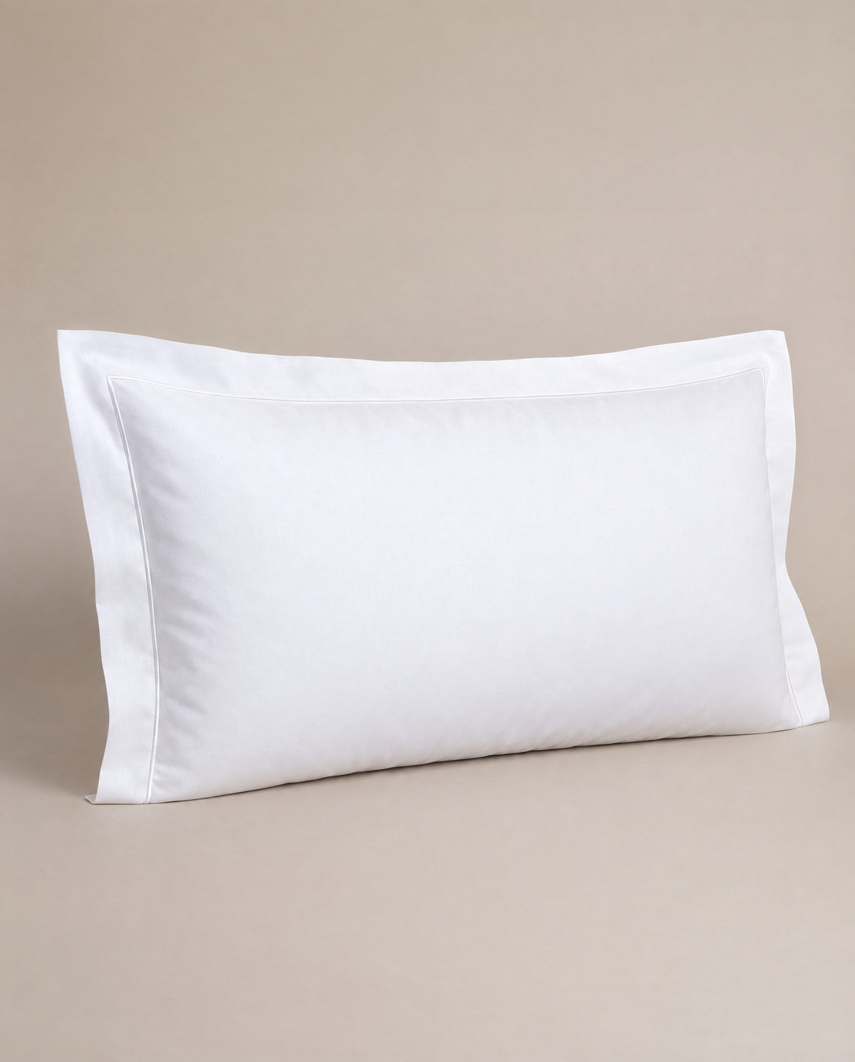 White percale 50×90 — at an angle.