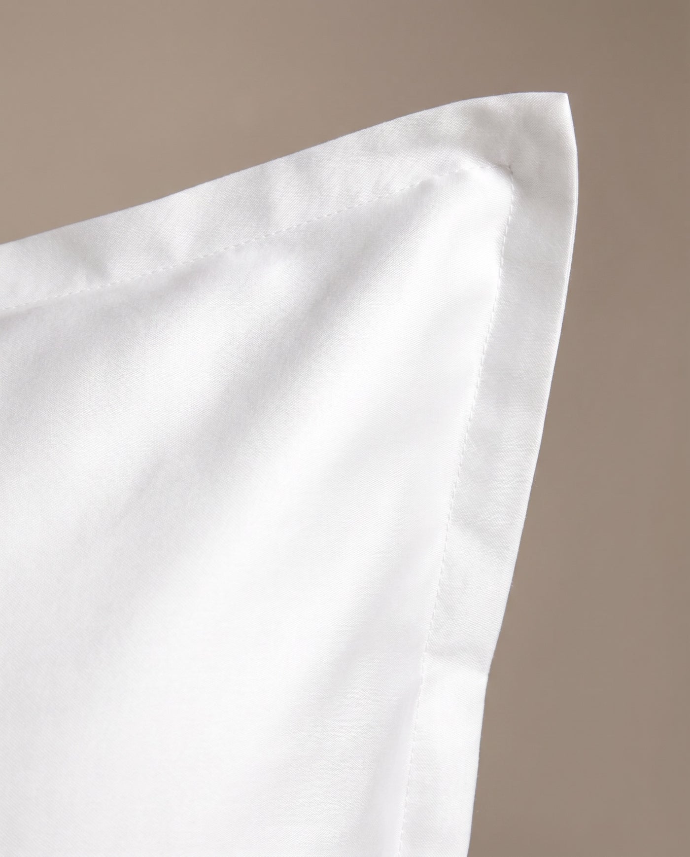 Regency Lee Örngott White – vit Supima-bomull